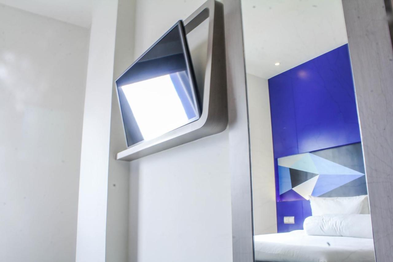 Md 7 Hotel Cirebon Kültér fotó